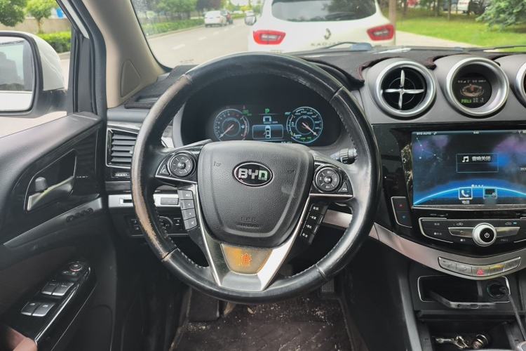 Used BYD Tang New Energy 2015 2.0T Four-Wheel-Drive Flagship Model Steering Wheel