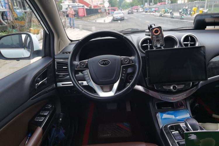 Used BYD Tang New Energy 2015 2.0T Four-Wheel-Drive Flagship Model Steering Wheel