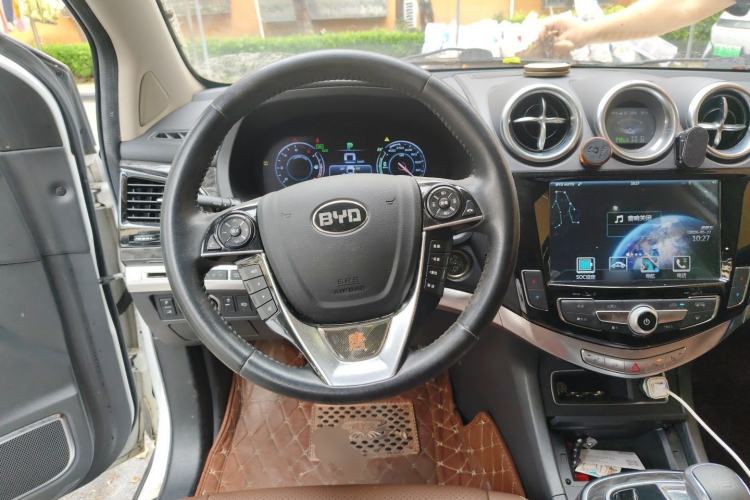 Used BYD Tang New Energy 2015 2.0T Four-Wheel-Drive Flagship Model Steering Wheel
