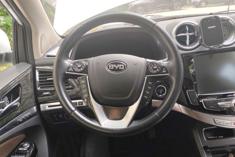 Used BYD Tang New Energy 2015 2.0T Four-Wheel-Drive Flagship Model Steering Wheel