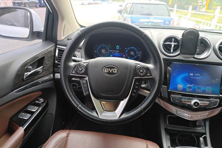 Used BYD Tang New Energy 2015 2.0T Four-Wheel-Drive Flagship Model Steering Wheel