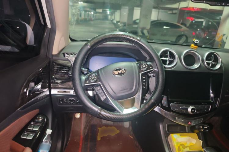 Used BYD Tang New Energy 2015 2.0T Four-Wheel-Drive Flagship Model Steering Wheel