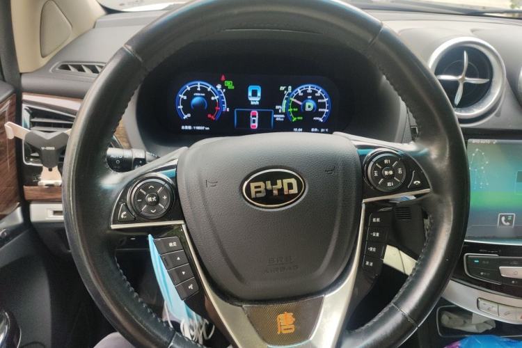 Used BYD Tang New Energy 2015 2.0T Four-Wheel-Drive Flagship Model Steering Wheel