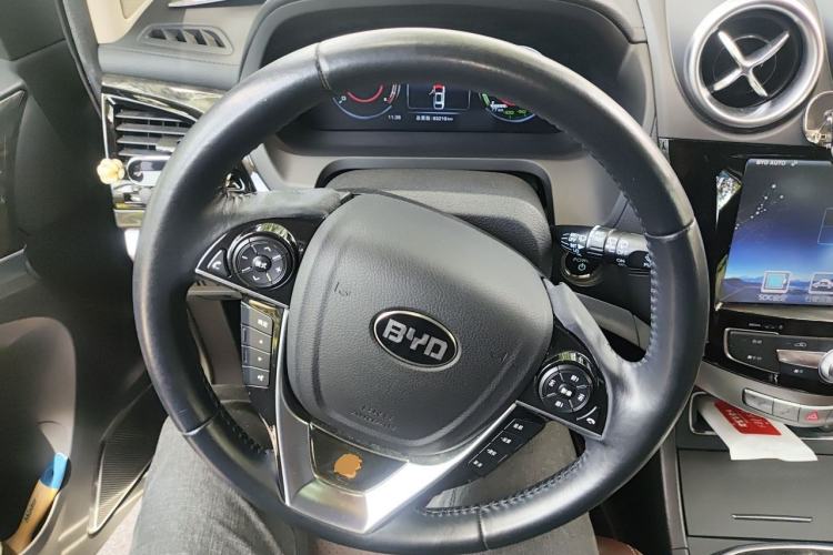 Used BYD Tang New Energy 2015 2.0T Four-Wheel-Drive Flagship Model Steering Wheel
