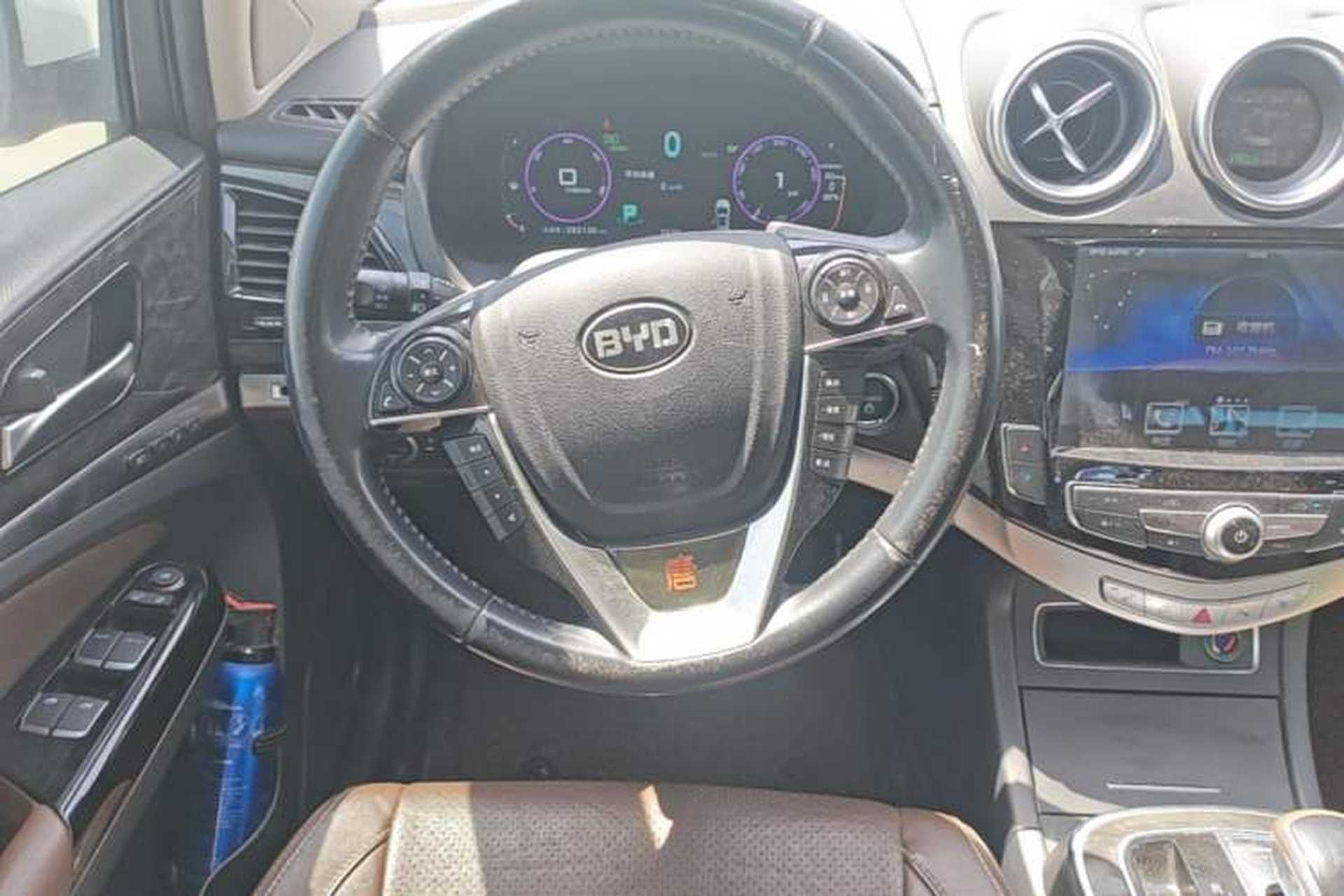 Used BYD Tang New Energy 2015 2.0T Four-Wheel-Drive Flagship Model Steering Wheel