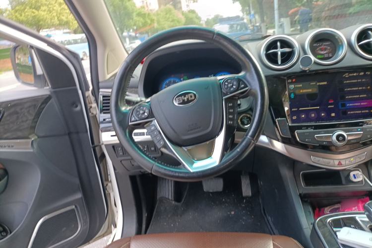 Used BYD Tang New Energy 2015 2.0T Four-Wheel-Drive Flagship Model Steering Wheel