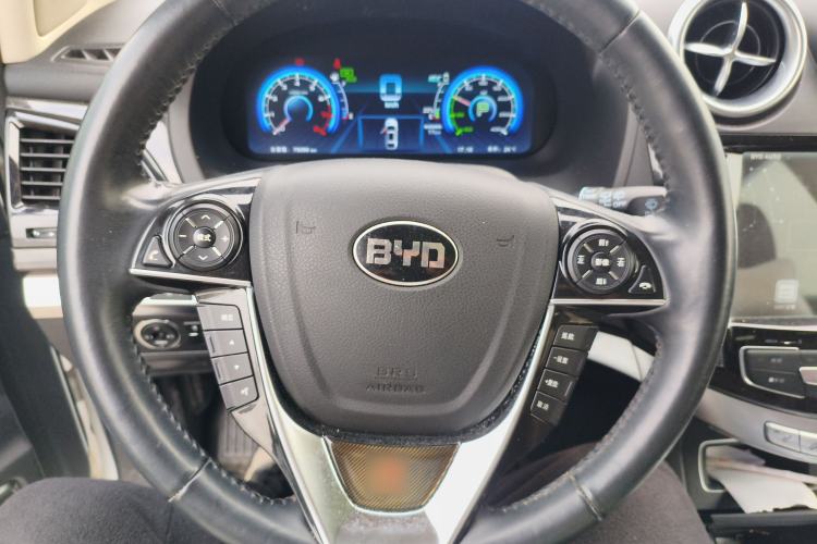 Used BYD Tang New Energy 2015 2.0T Four-Wheel-Drive Flagship Model Steering Wheel