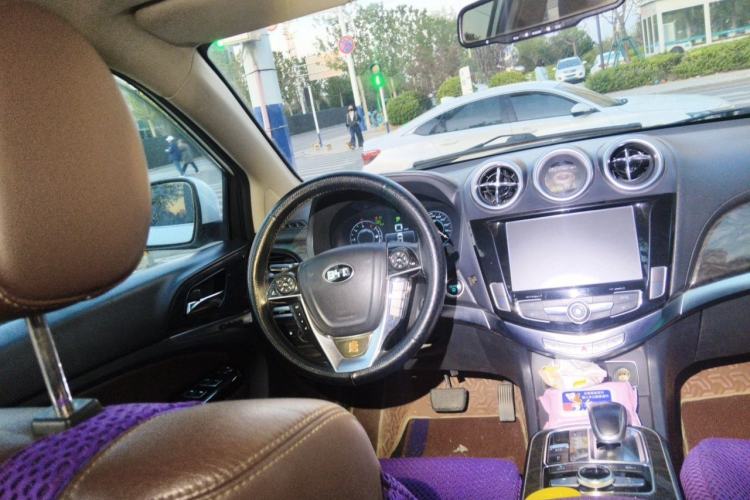 Used BYD Tang New Energy 2015 2.0T Four-Wheel-Drive Flagship Model Steering Wheel