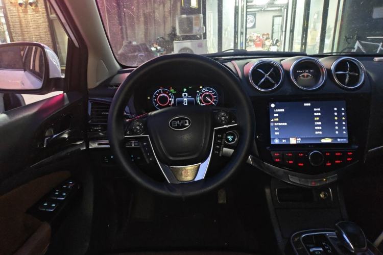 Used BYD Tang New Energy 2015 2.0T Four-Wheel-Drive Flagship Model Steering Wheel