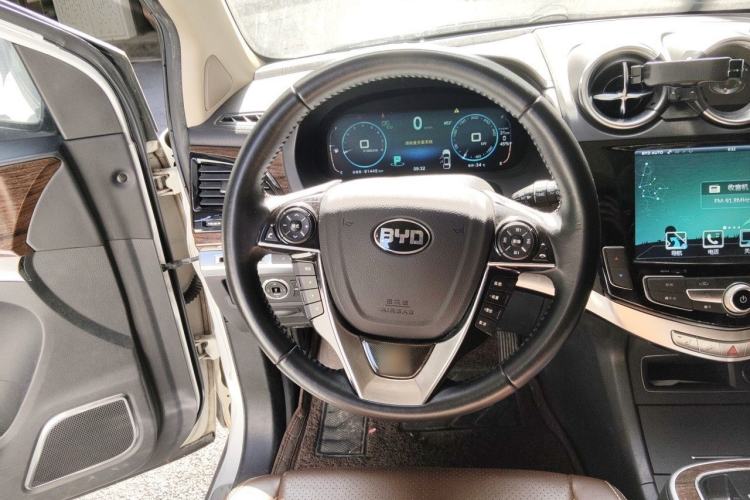 Used BYD Tang New Energy 2015 2.0T Four-Wheel-Drive Flagship Model Steering Wheel