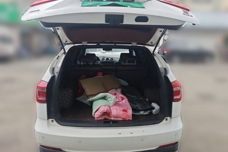 Used BYD Tang New Energy 2015 2.0T Four-Wheel-Drive Flagship Model Trunk