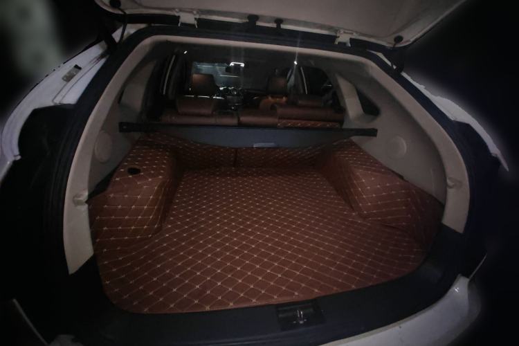 Used BYD Tang New Energy 2015 2.0T Four-Wheel-Drive Flagship Model Trunk