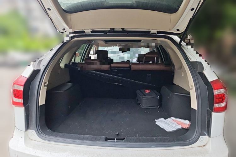 Used BYD Tang New Energy 2015 2.0T Four-Wheel-Drive Flagship Model Trunk