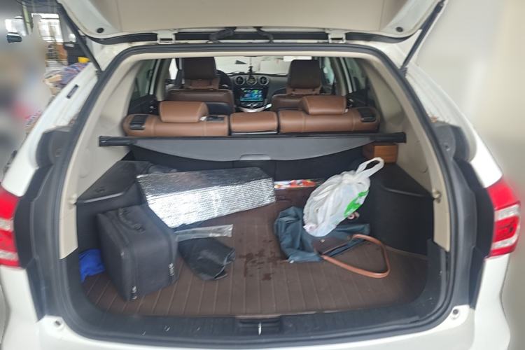 Used BYD Tang New Energy 2015 2.0T Four-Wheel-Drive Flagship Model Trunk