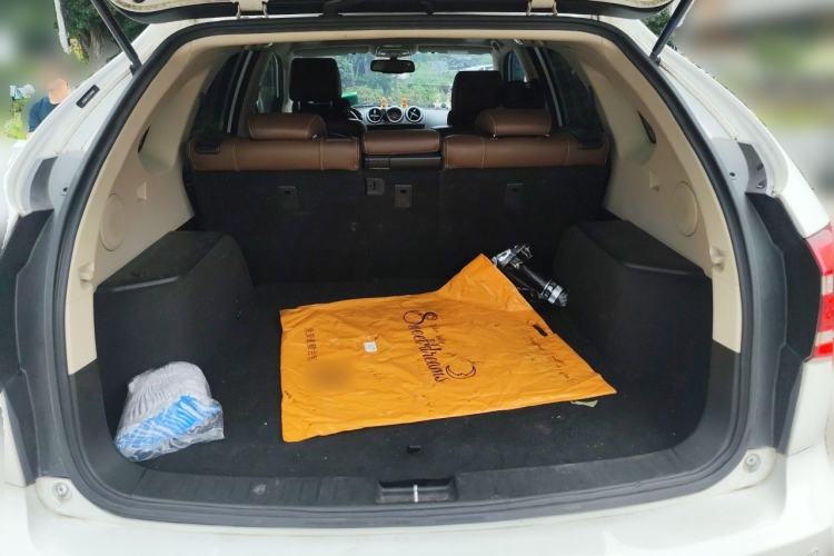 Used BYD Tang New Energy 2015 2.0T Four-Wheel-Drive Flagship Model Trunk