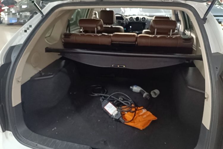 Used BYD Tang New Energy 2015 2.0T Four-Wheel-Drive Flagship Model Trunk
