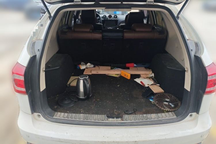Used BYD Tang New Energy 2015 2.0T Four-Wheel-Drive Flagship Model Trunk