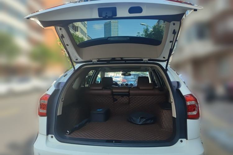 Used BYD Tang New Energy 2015 2.0T Four-Wheel-Drive Flagship Model Trunk