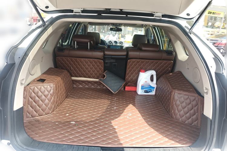Used BYD Tang New Energy 2015 2.0T Four-Wheel-Drive Flagship Model Trunk