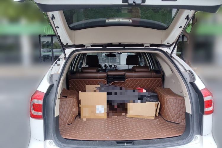 Used BYD Tang New Energy 2015 2.0T Four-Wheel-Drive Flagship Model Trunk