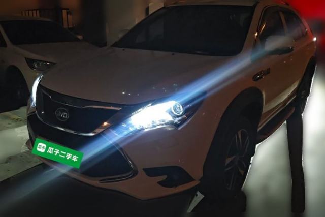 Used BYD Tang New Energy 2015 2.0T Four-Wheel-Drive Flagship Model