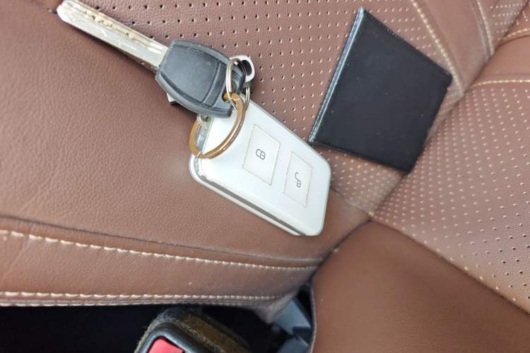 Used BYD Tang New Energy 2015 2.0T Four-Wheel-Drive Flagship Model Vehicle Key