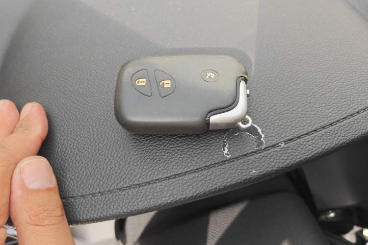Used BYD Tang New Energy 2015 2.0T Four-Wheel-Drive Flagship Model Vehicle Key