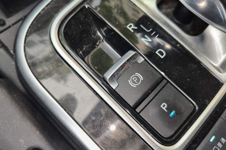 Used BYD Tang New Energy 2015 2.0T Four-Wheel-Drive Flagship Model Vehicle Key