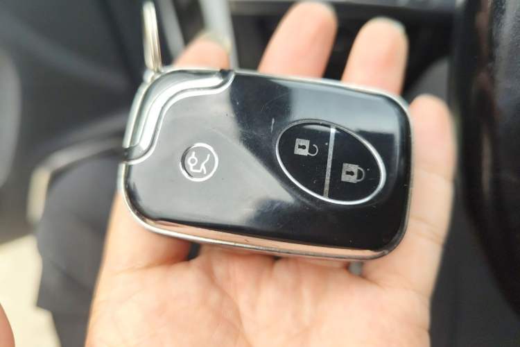 Used BYD Tang New Energy 2015 2.0T Four-Wheel-Drive Flagship Model Vehicle Key