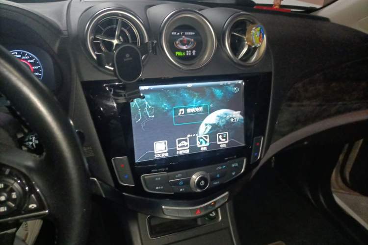 Used BYD Tang New Energy 2015 2.0T Four-Wheel-Drive Flagship Model Audio And AC Panel