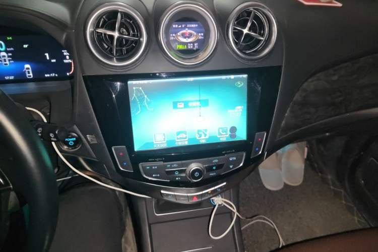 Used BYD Tang New Energy 2015 2.0T Four-Wheel-Drive Flagship Model Audio And AC Panel