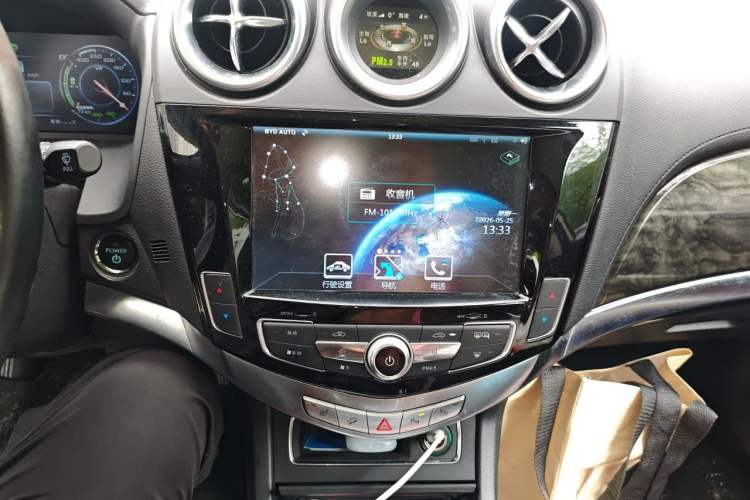 Used BYD Tang New Energy 2015 2.0T Four-Wheel-Drive Flagship Model Audio And AC Panel