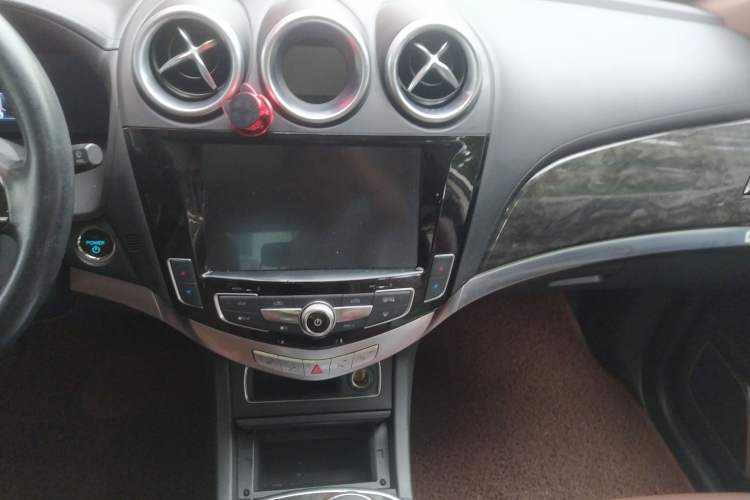 Used BYD Tang New Energy 2015 2.0T Four-Wheel-Drive Flagship Model Audio And AC Panel