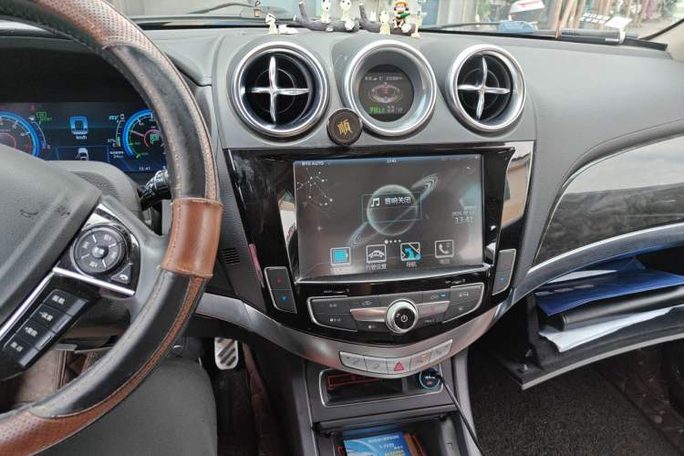 Used BYD Tang New Energy 2015 2.0T Four-Wheel-Drive Flagship Model Audio And AC Panel