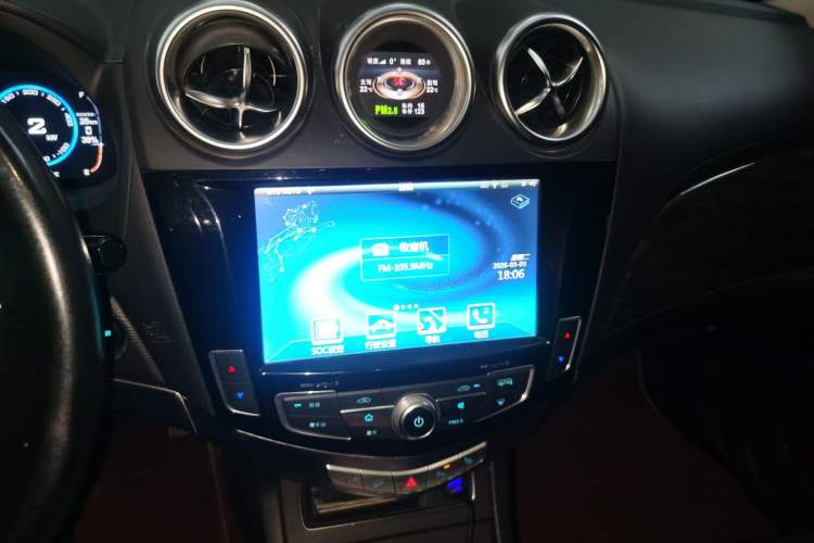 Used BYD Tang New Energy 2015 2.0T Four-Wheel-Drive Flagship Model Audio And AC Panel
