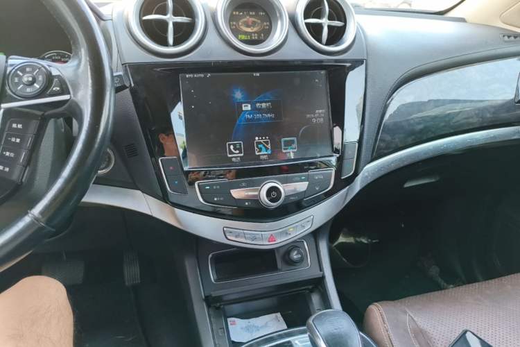Used BYD Tang New Energy 2015 2.0T Four-Wheel-Drive Flagship Model Audio And AC Panel