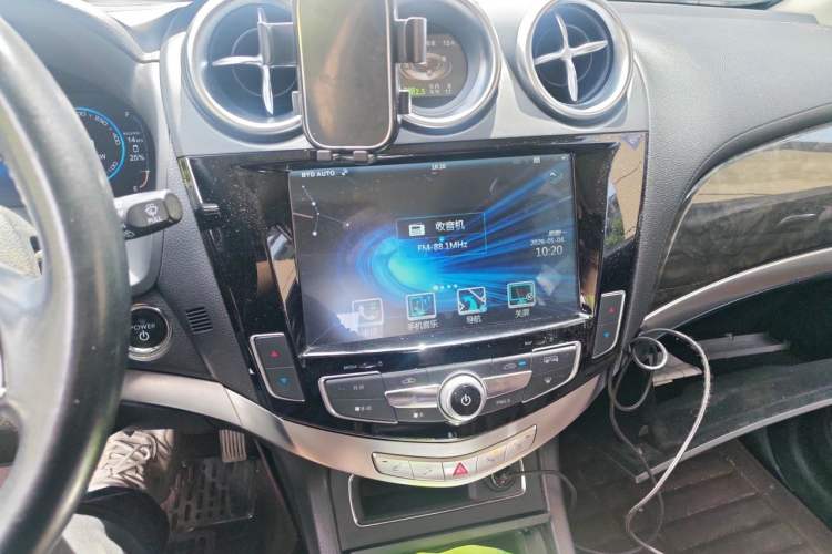 Used BYD Tang New Energy 2015 2.0T Four-Wheel-Drive Flagship Model Audio And AC Panel