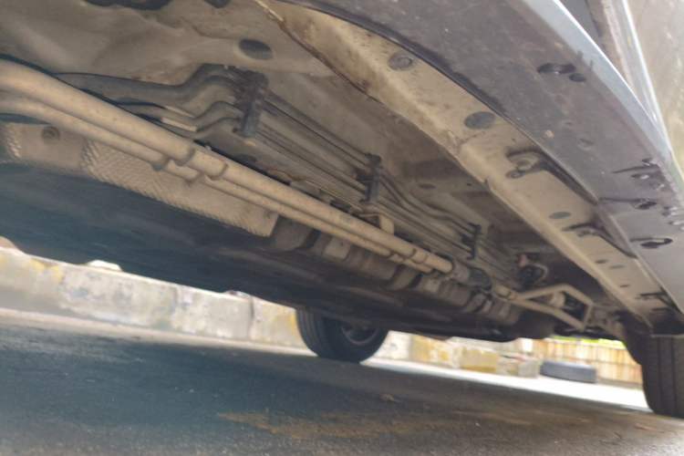 Used BYD Tang New Energy 2015 2.0T Four-Wheel-Drive Flagship Model Chassis Front Left