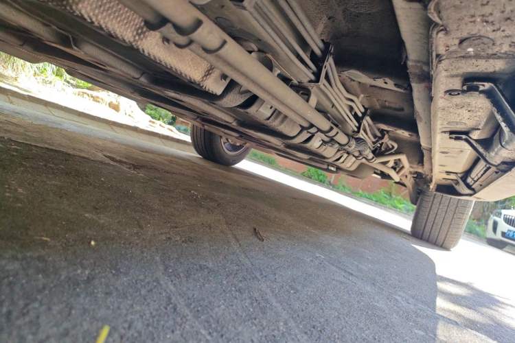 Used BYD Tang New Energy 2015 2.0T Four-Wheel-Drive Flagship Model Chassis Front Left