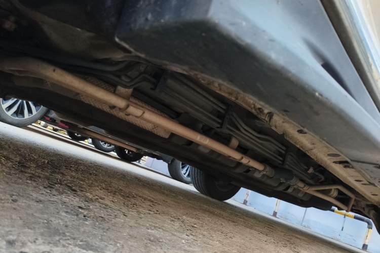 Used BYD Tang New Energy 2015 2.0T Four-Wheel-Drive Flagship Model Chassis Front Left
