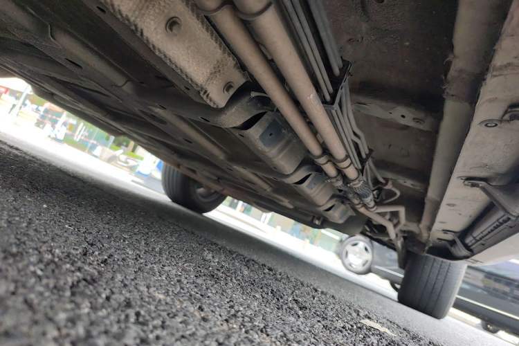 Used BYD Tang New Energy 2015 2.0T Four-Wheel-Drive Flagship Model Chassis Front Left