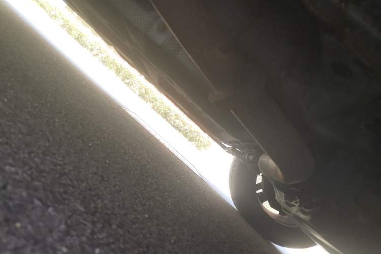 Used BYD Tang New Energy 2015 2.0T Four-Wheel-Drive Flagship Model Chassis Front Right