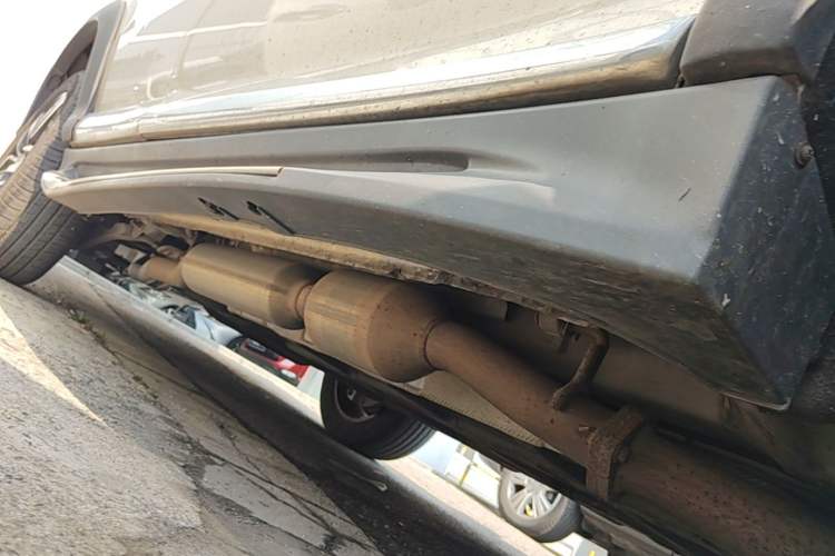 Used BYD Tang New Energy 2015 2.0T Four-Wheel-Drive Flagship Model Chassis Front Right