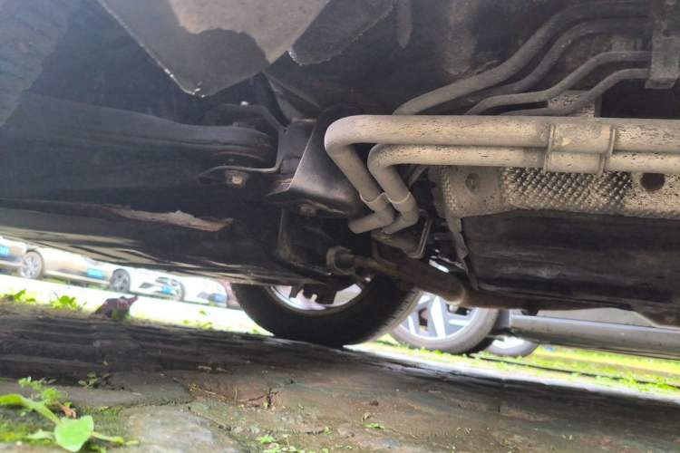 Used BYD Tang New Energy 2015 2.0T Four-Wheel-Drive Flagship Model Chassis Rear