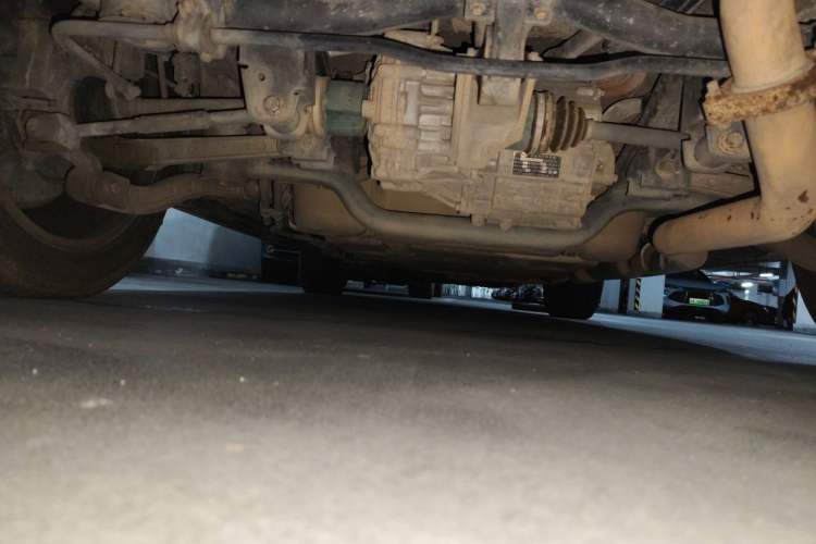 Used BYD Tang New Energy 2015 2.0T Four-Wheel-Drive Flagship Model Chassis Rear