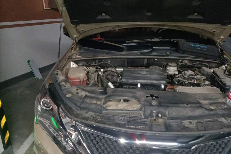Used BYD Tang New Energy 2015 2.0T Four-Wheel-Drive Flagship Model Engine Bay Right