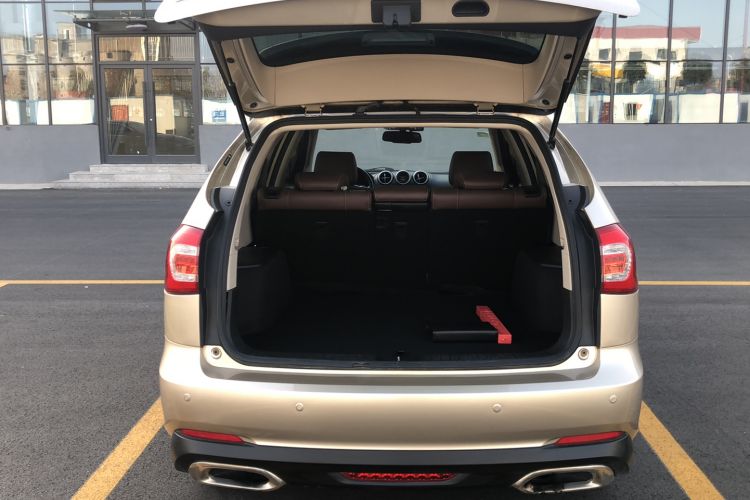 Used BYD Tang New Energy 2015 2.0T Four-Wheel-Drive Flagship Model Exterior 5