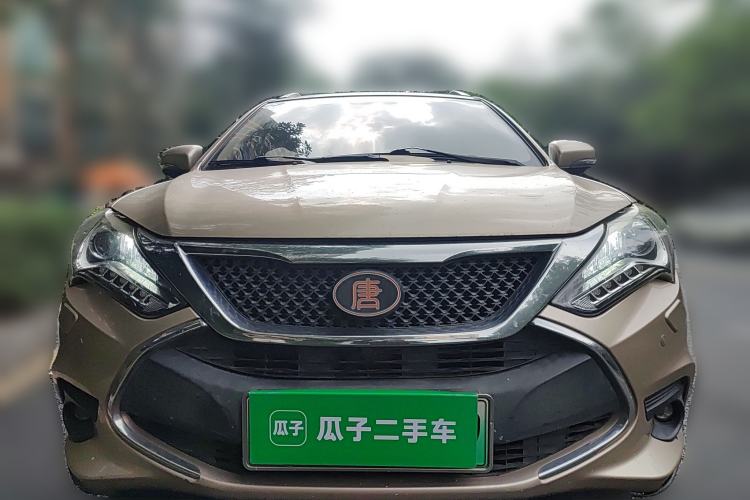 Used BYD Tang New Energy 2015 2.0T Four-Wheel Drive Luxury Model Front
