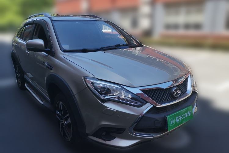 Used BYD Tang New Energy 2015 2.0T Four-Wheel-Drive Flagship Model Front Right 45 Deg