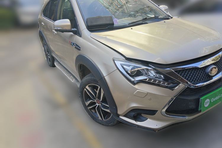Used BYD Tang New Energy 2015 2.0T Four-Wheel-Drive Flagship Model Front Right 45 Deg